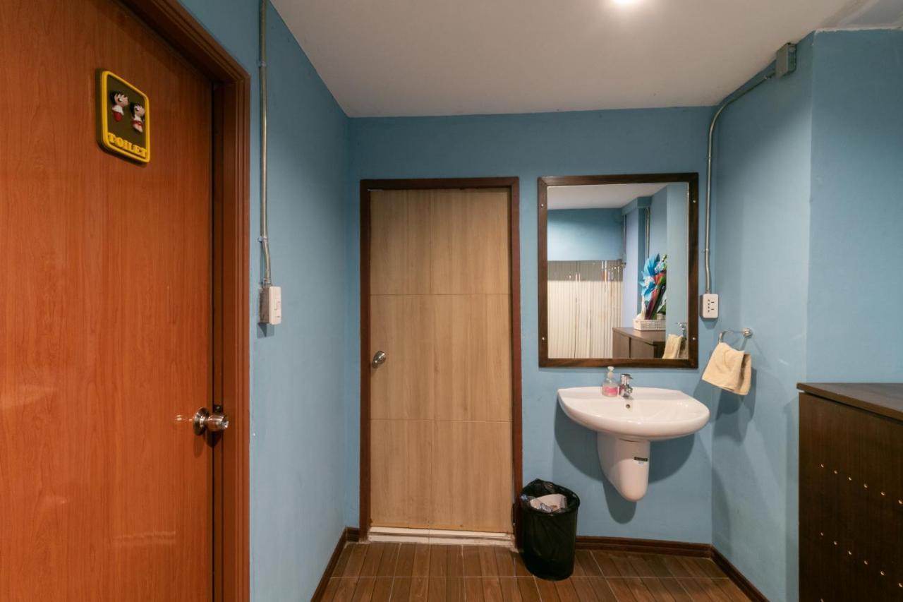 Phobphan Hostel Bangkok Luaran gambar