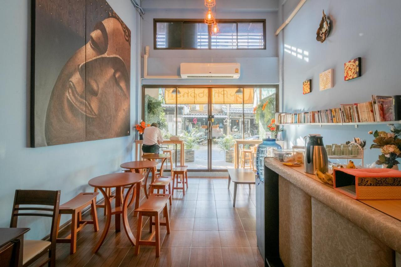 Phobphan Hostel Bangkok Luaran gambar