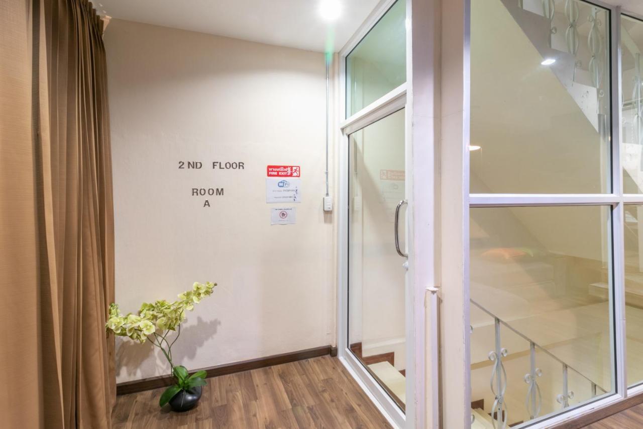 Phobphan Hostel Bangkok Luaran gambar