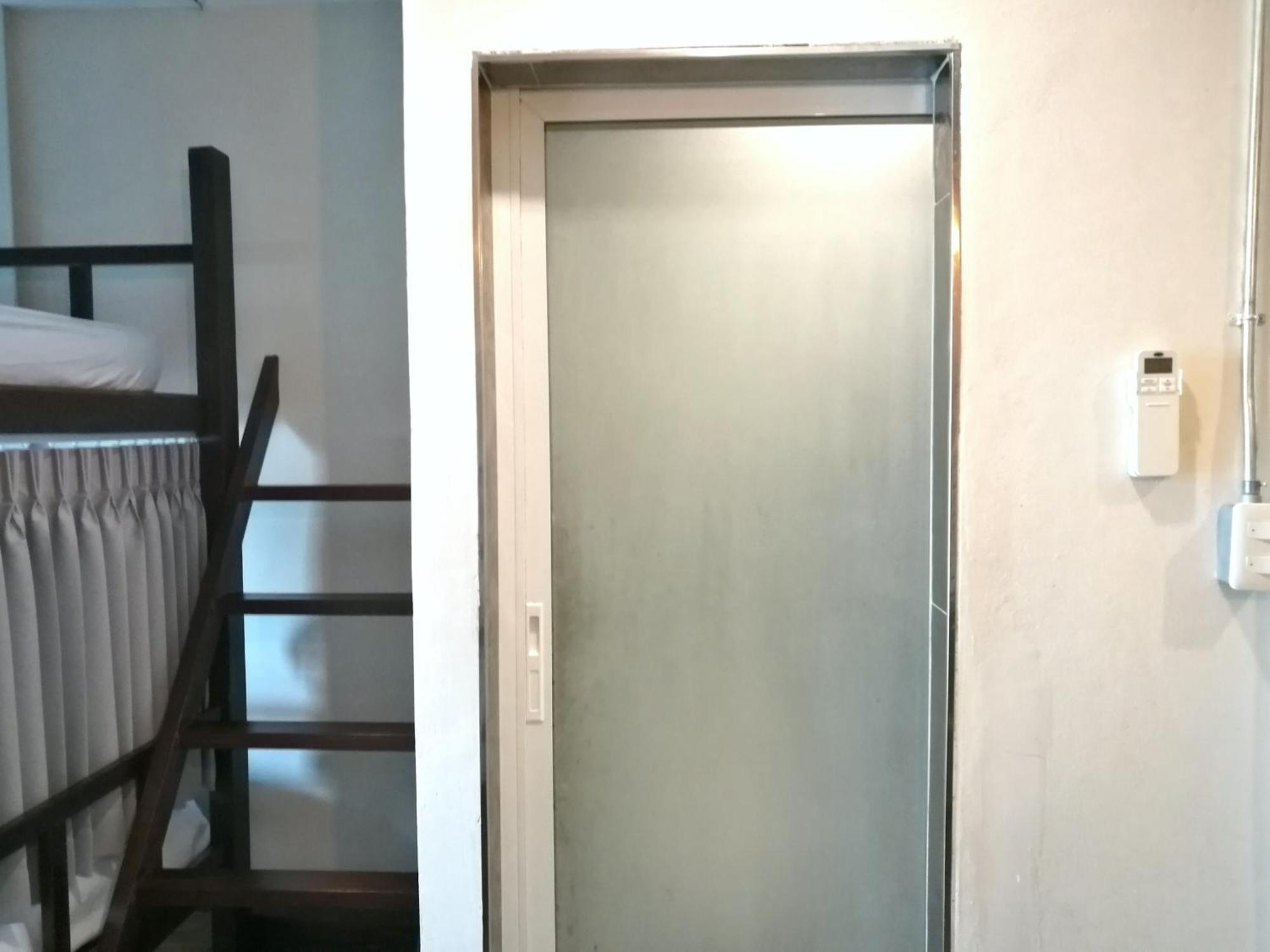 Phobphan Hostel Bangkok Luaran gambar